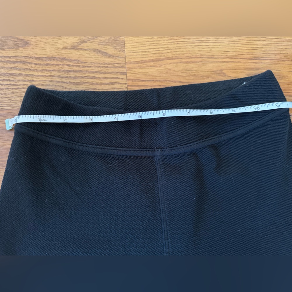 Offline by Aerie Small Black Flared Leggings - Picture 5 of 8